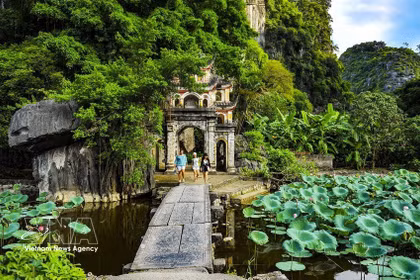 La pagoda Bich Dong, en la provincia de Ninh Binh, es uno de los lugares que aparece en el videoclip de Secret Garden. (Fuente: VNA)