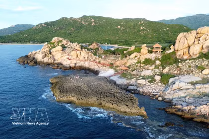 Hang Rai se encuentra dentro del Parque Nacional Nui Chua (comuna de Vinh Hai, provincia de Khanh Hoa).(Fuente:VNA)