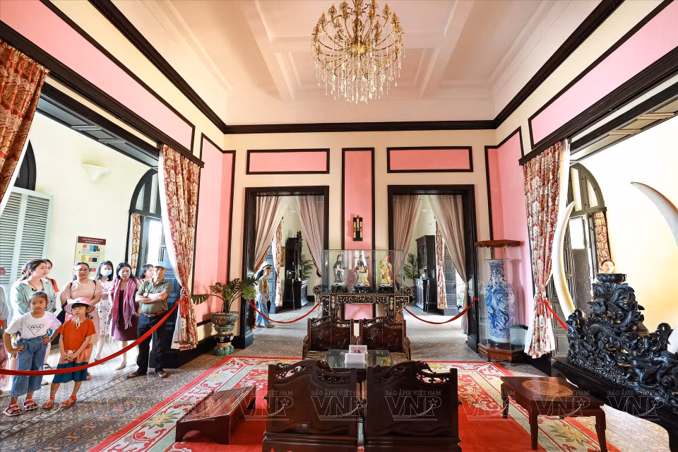 Bach Dinh fue el centro turístico del gobernador general de la Indochina francesa, Paul Doumer, y altos funcionarios bajo el colonialismo francés y el emperialismo estadounidense. (Fuente:VNA)