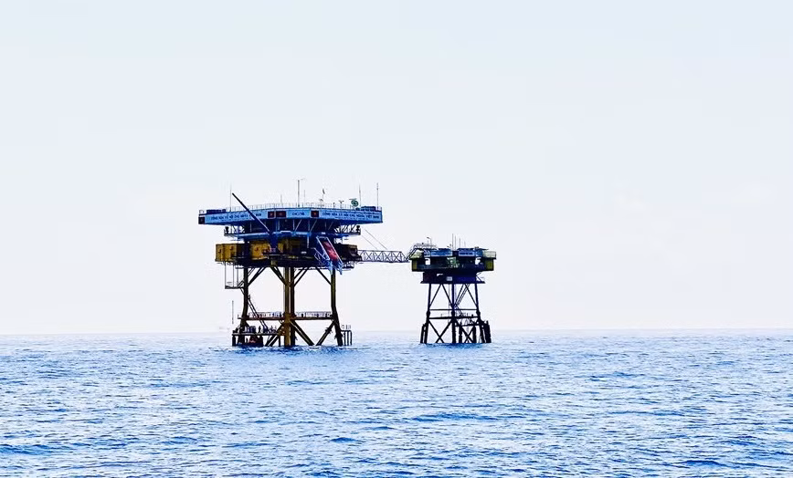 La plataforma DK1/16 se encuentra en en el bajío de Phuc Tan y figura entre las 15 instalaciones de su tipo del Comando de Región Naval 2 (Fuente: Vietnamplus)