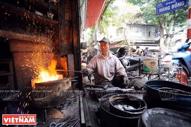 Herrero en el centro histórico de Hanoi (Fuente: VNA)