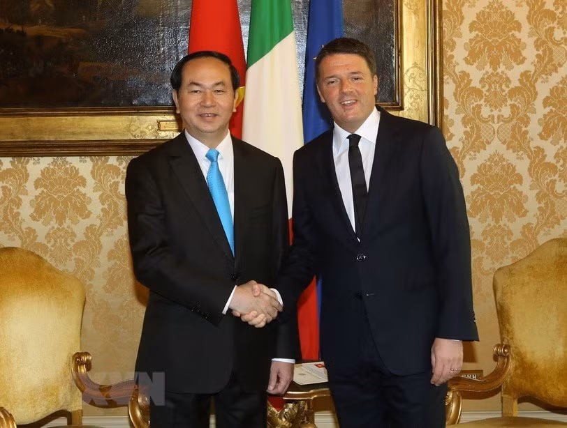 El presidente de Vietnam, Tran Dai Quang, sostuvo conversaciones con el primer ministro de Italia, Matteo Renzi, durante su visita al país europeo en 2016 (Fuente: VNA)