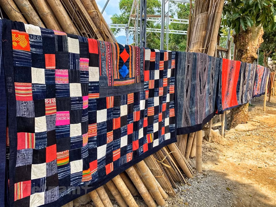 Productos de brocados (Foto: Vietnam+)