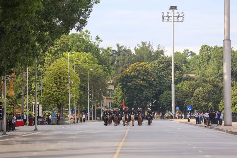 La unidad de caballería se crea para fortalecer la capacidad de combate de las fuerzas policiales móviles. (Foto: Vietnam +)