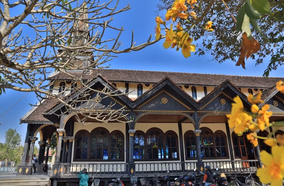 La típica cultura de las etnias de Altiplanicie Occidental de Vietnam se presenta en esta obra (Foto: VNA)