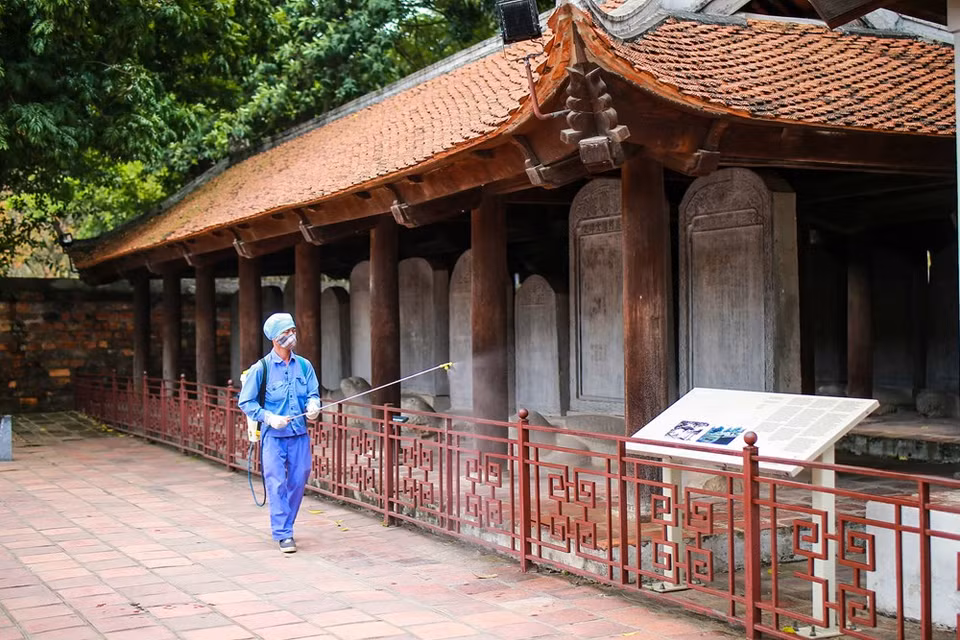 Se cerraron el templo Van Mieu - Quoc Tu Giam para las labores de desinfección. (Foto: Vietnam +)