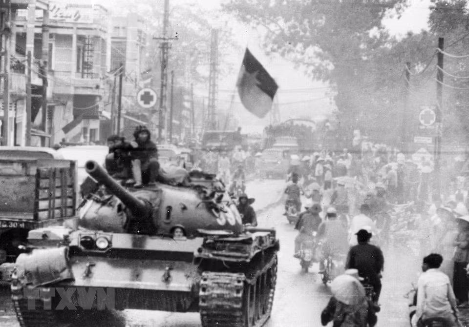 Los tanques de la Brigada 203, División 304, segundo Cuerpo del Ejército, ingresaron a la liberación de Da Nang el 29 de marzo de 1975. (Foto: VNA)