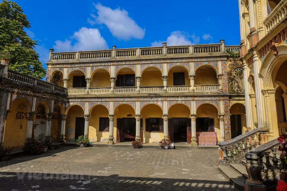 Hoy, este edificio único se utiliza como un lugar para visitar tanto para viajeros nacionales y extranjeros. (Foto: Vietnam +)