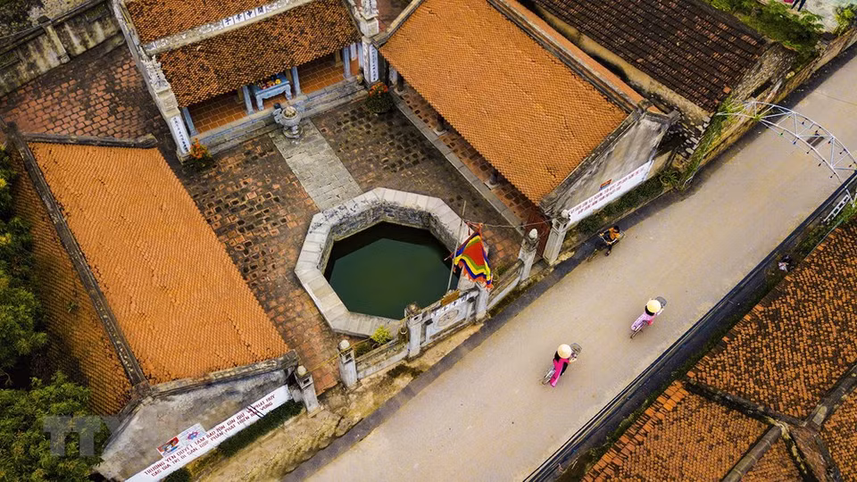 Antiguo pozo en el distrito de Hoa Lu (Foto: VNA)