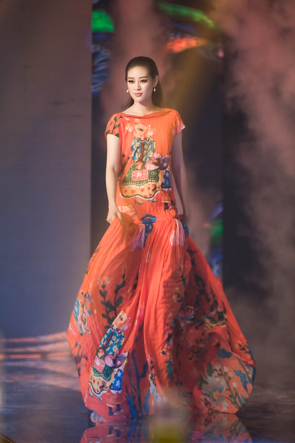 Nguyen Tran Khanh Van ganó el título más alto del Miss Universo Vietnam 2019 (Fuente: VNA)
