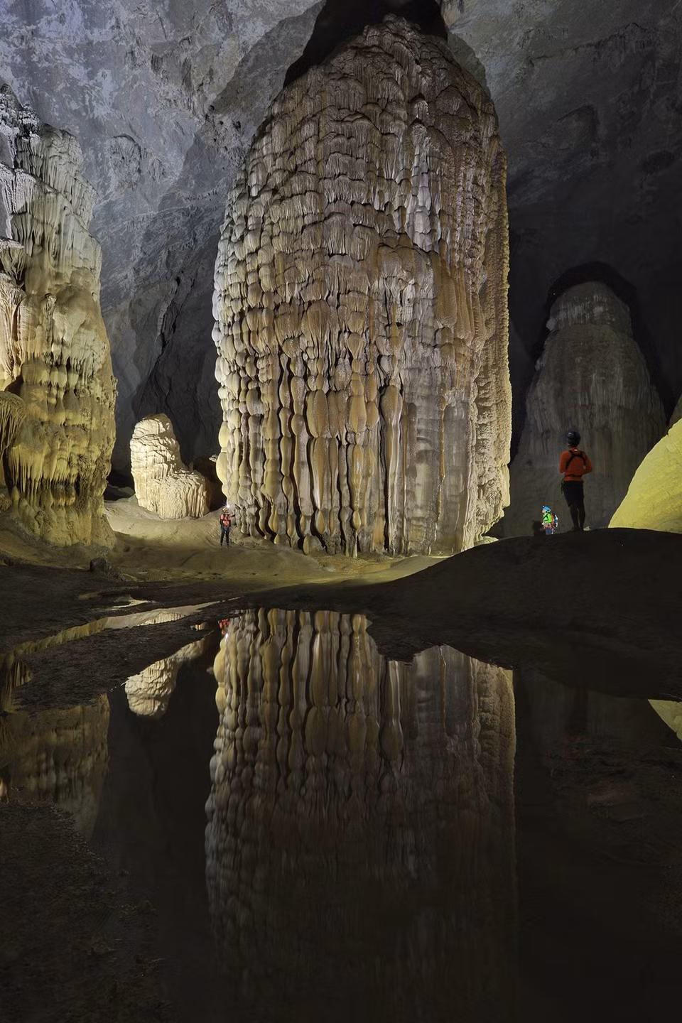 A una profundidad de más de seis kilómetros, un acantilado gigante de estalactitas de unos 70 metros de alto es llamado “Gran Muralla de Vietnam”. (Foto: Vietnam+)