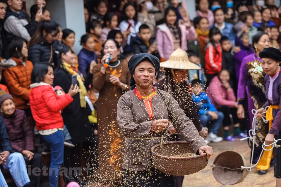 La fiesta demuestra el deseo de los campesinos en tener una abundante cosecha para el año. (Foto: Vietnam +)