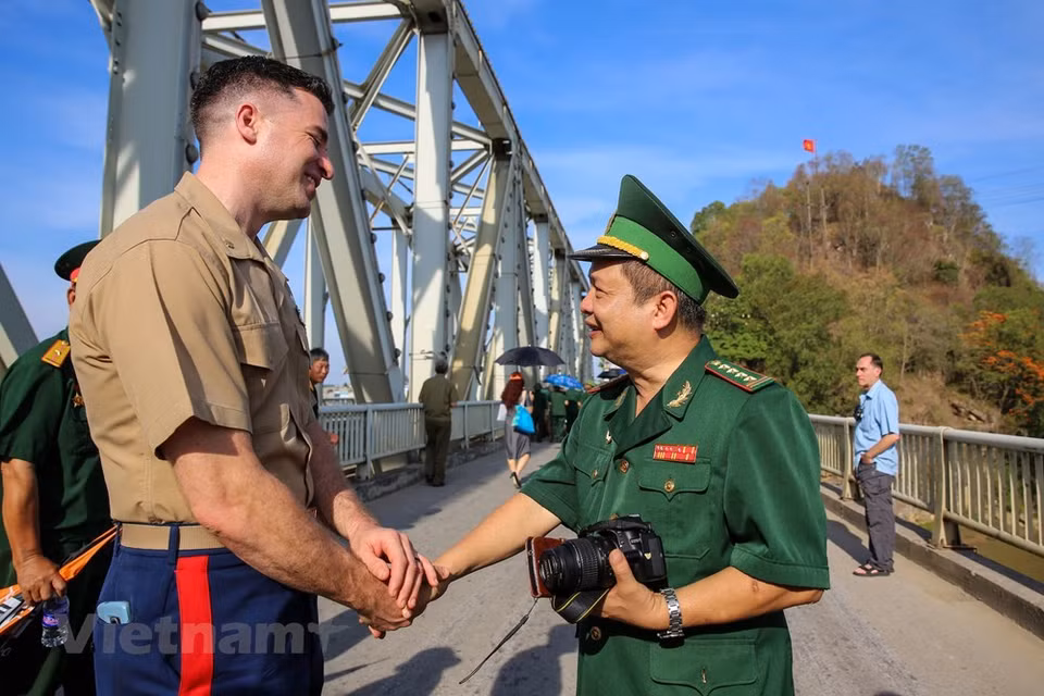 El puente Ham Rong se ha convertido en un símbolo del heroísmo del pueblo vietnamita. (Foto: VNA)