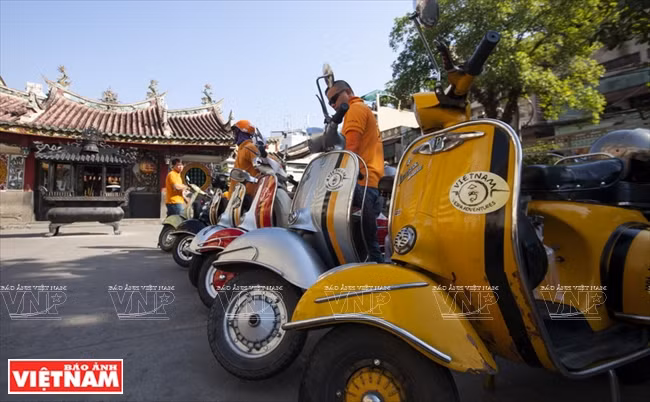 Se dispone de variados tipos y modelos de todas las generaciones de Vespa para servir a los turistas (Fuente: VNA)