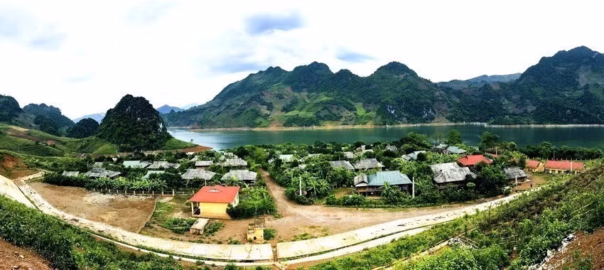 Aldea de reasentamiento de la etnia Dao en la comuna de Huoi So, distrito de Tua Chua, en Dien Bien (Foto: VNA)