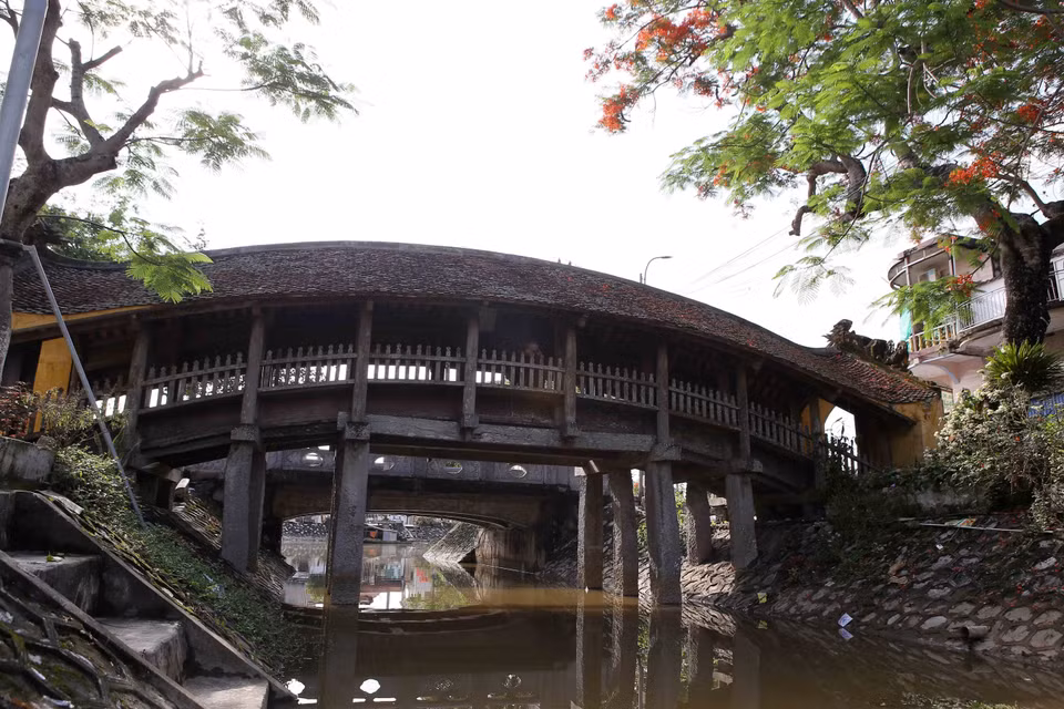 El puente cruza el río en la comuna de Hai Anh, distrito de Hai Hau. (Fuente: VNA)