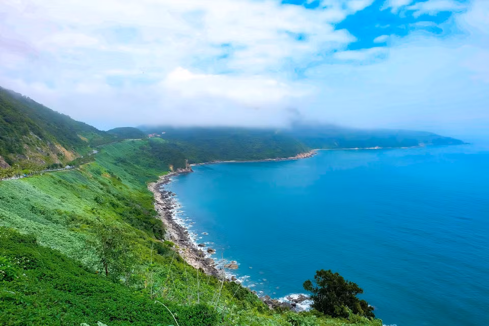El paisaje natural en la península de Son Tra (Fuente: VNA)