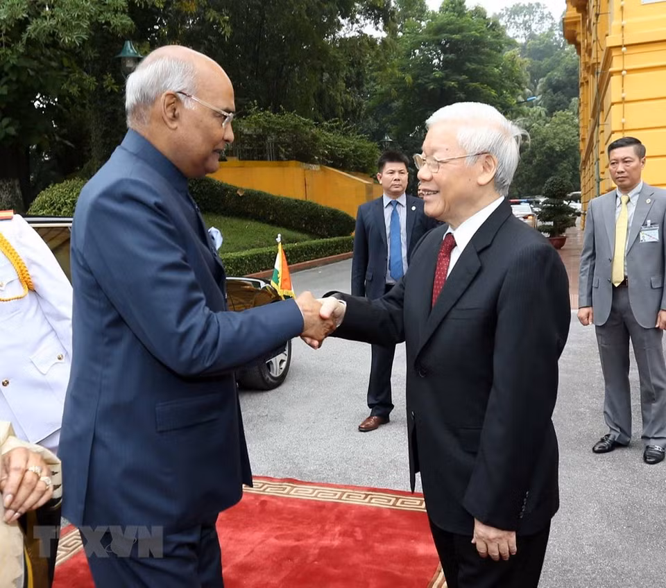 El secretario general del Partido Comunista (PCV) y presidente de Vietnam, Nguyen Phu Trong, recibió al jefe de Estado indio, Ram Nath Kovind (Fuente:VNA)