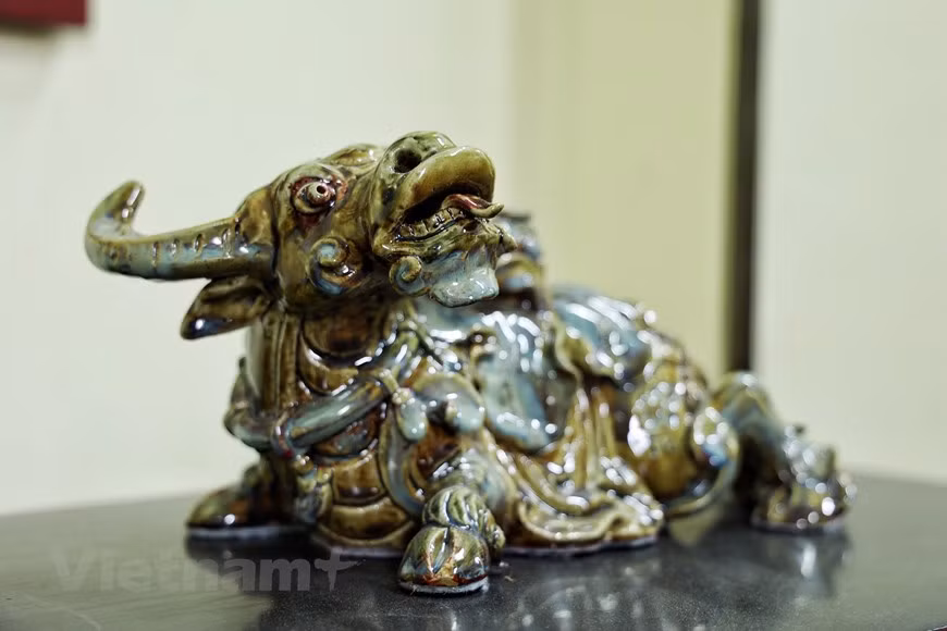 La colección en material cerámico del artista Tran Nam Tuoc (Fuente: Vietnam+)