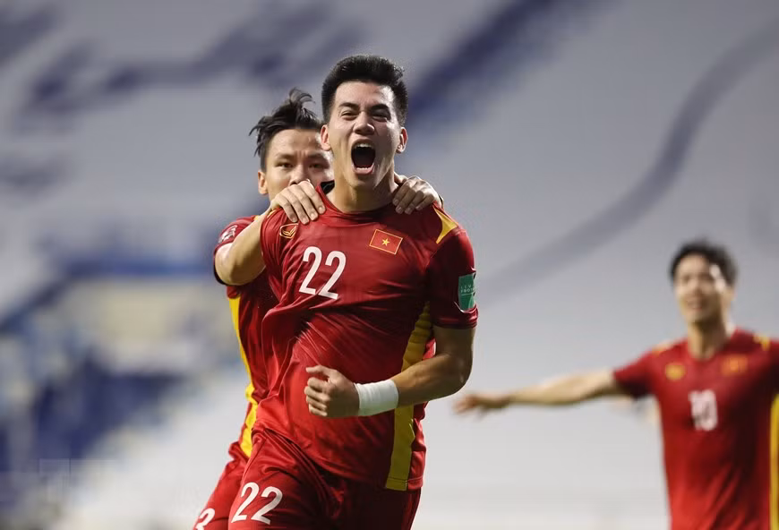 Tien Linh celebra el primer gol de Vietnam. (Foto: VNA)