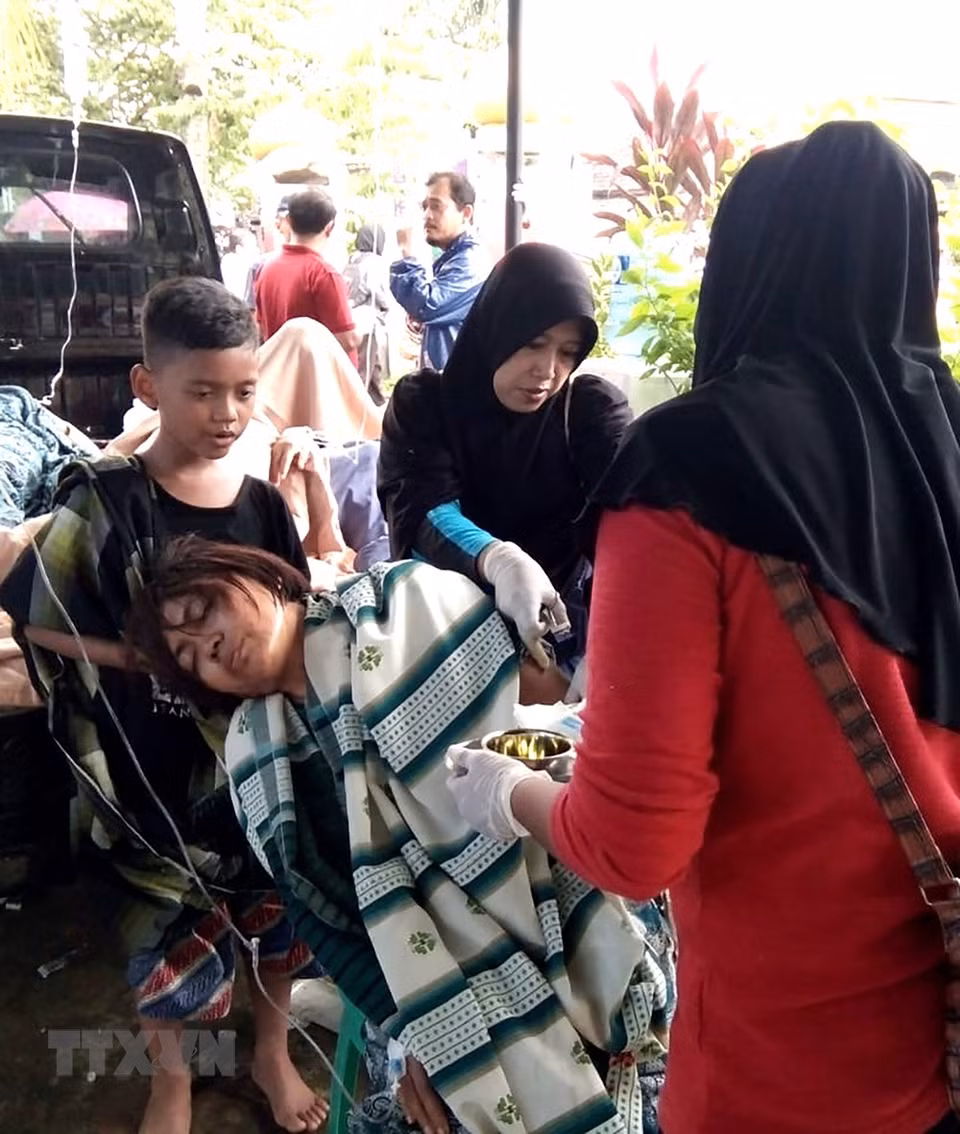 El tsunami ocurrido hace dos días es el tercer que azotó Indonesia en los últimos seis meses. (Fuente: VNA)