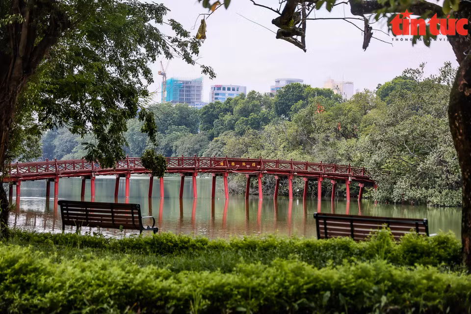 El puente de The Huc sin turistas (Foto: VNA)