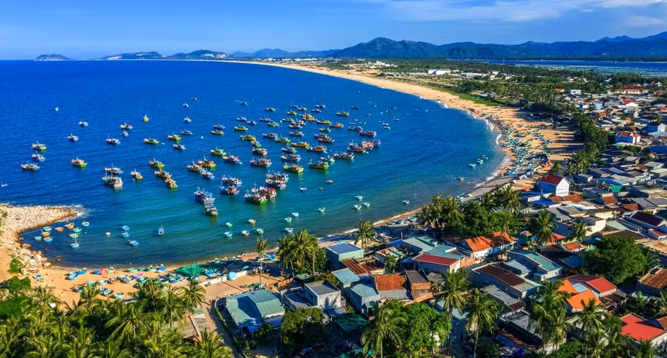 Muelle de pesca Xuan Hai, en la comuna homónima de la ciudad municipal de Song Cau, Phu Yen. (Foto: VNA)