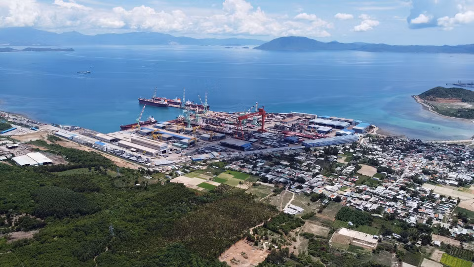 La zona económica de Van Phong tendrá una superficie total de unas dos mil 300 hectáreas de puertos marítimos, aeropuertos y centros de servicios logísticos. (Foto: VNA)