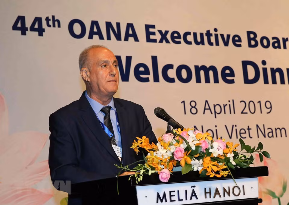 Presidente rotativo de la OANA, Aslan Aslanov, interviene a la cita. (Foto: VNA)