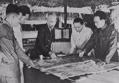 El Presidente Ho Chi Minh dirigió la operación Invierno-Primavera 1953-1954 y decidió iniciar la batalla de Dien Bien Phu, con la determinación de erradicar el colonialismo en Indochina. (Fuente: VNA)