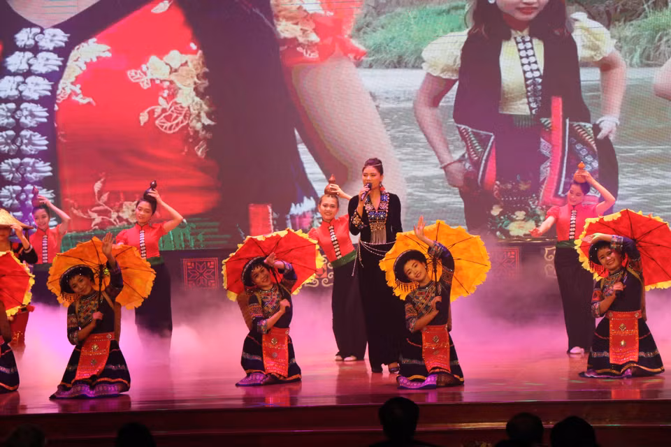 El evento atrae la participación de las etnias minoritarias de las provincias de Son La, Hoa Binh, Dien Bien, Lai Chau, Lao Cai, Yen Bai, y Phu Tho. (Fuente: VNA)