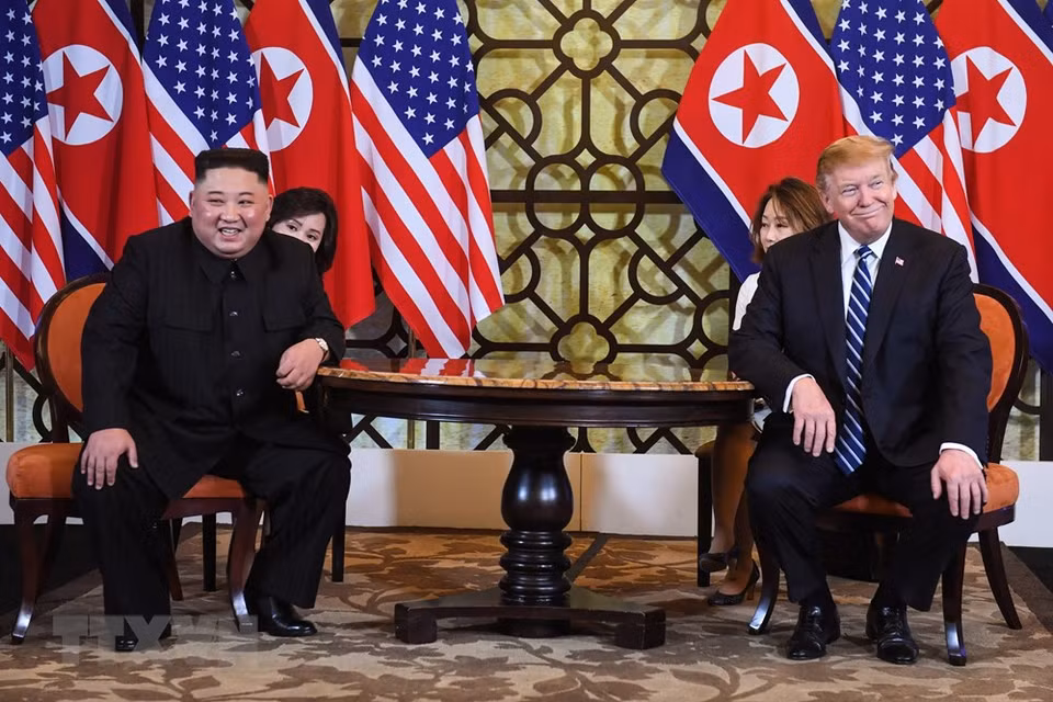 La segunda Cumbre entre Estados Unidos y Corea del Norte comienza a las 9 de la mañana del 28 de febrero de 2019 en una reunión privada de 45 minutos entre el presidente estadounidense, Donald Trump y el presidente norcoreano, Kim Jong-un. (Foto: AFP / VNA)