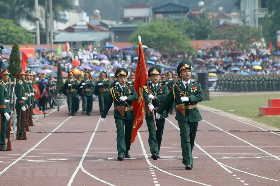 Desfile de las tropas militares. (Foto: VNA)