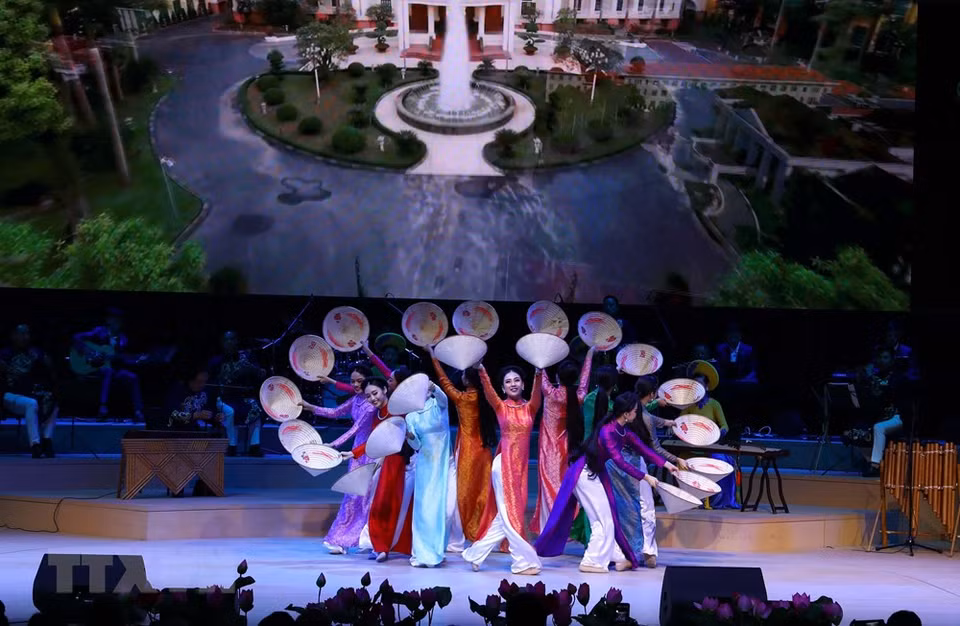 Presentación artística en el Año de Amistad Vietnam-Rusia en Moscú. (Fuente: VNA)