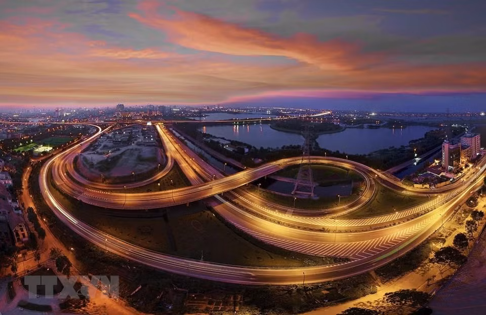 La intersección del tráfico de entrada del sur, una de las obras de tráfico clave de Hanoi (Foto: VNA)