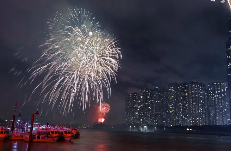 Fuegos artificiales en Ciudad Ho Chi Minh en la noche de 2 de septiembre (Fuente: VNA)