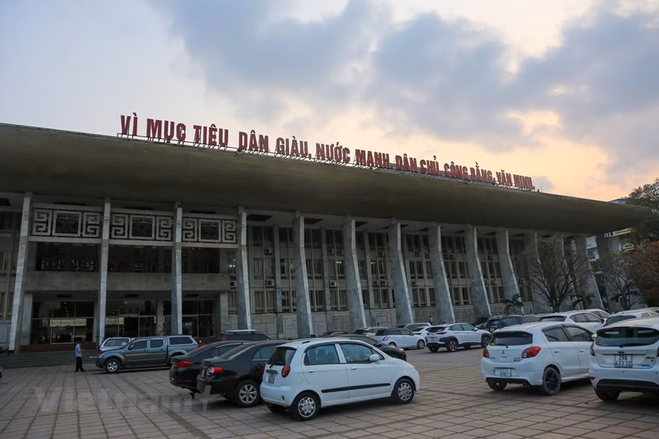 En preparación para la segunda Cumbre EE.EE. – RPDC, a celebrarse en los 27 y 28 próximos, la cancillería de Vietnam selecciona al Palacio Vietnam- La Unión Soviética como el Centro de Prensa Internacional. (Foto: VNA)
