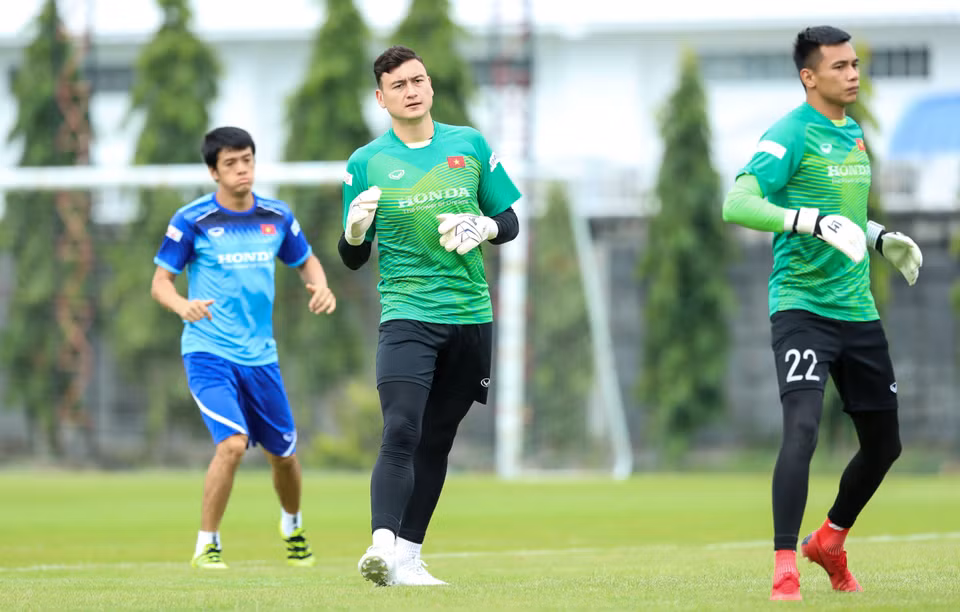 La selección vietnamita se entrenó en el estadio Muangthong, en Bangkok, ante el partido contra su rival tailandés, el jueves próximo. (Fuente: VNA)