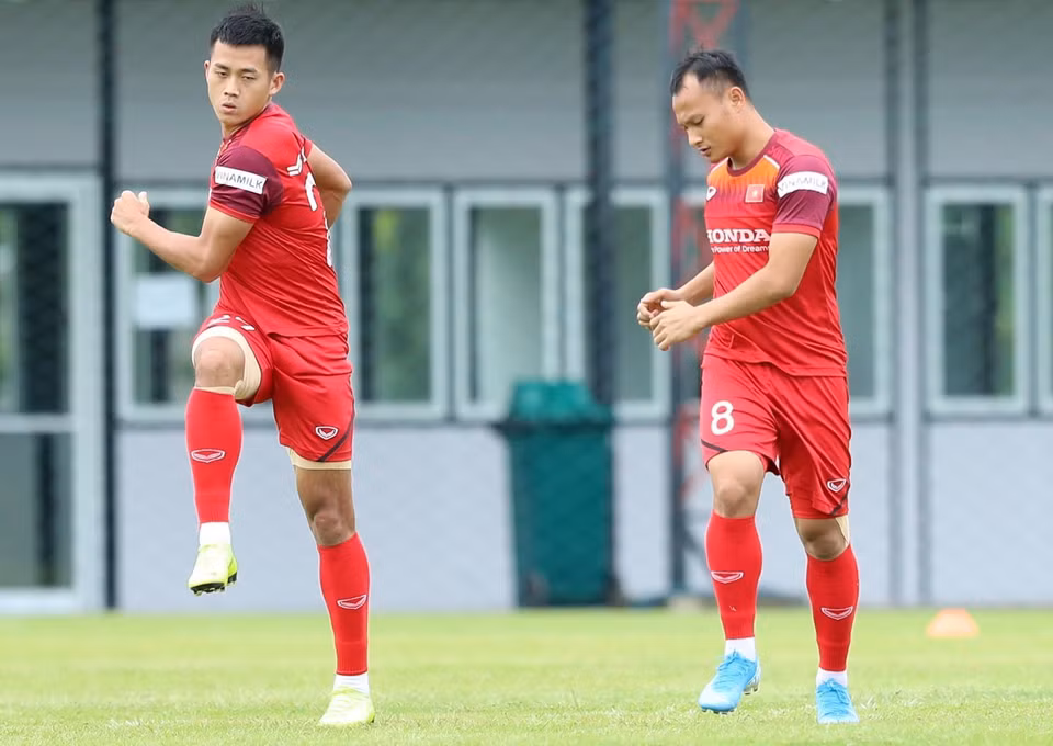 La selección vietnamita se entrenó en el estadio Muangthong, en Bangkok, ante el partido contra su rival tailandés, el jueves próximo. (Fuente: VNA)
