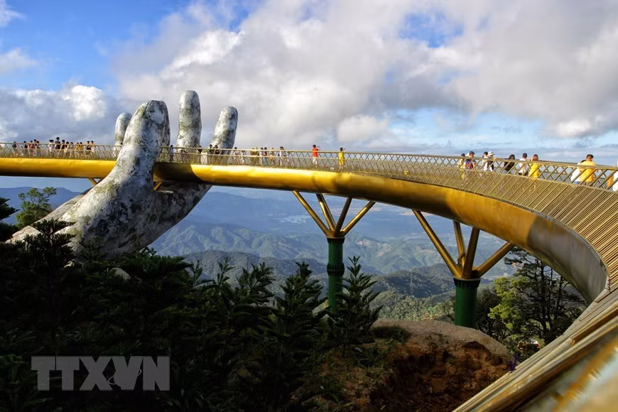 Puente dorado en Da Nang (Foto: VNA)