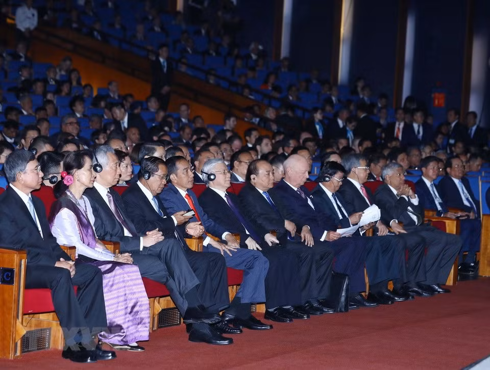 Participantes en la sesión de apertura de FEM-ASEAN 2018. (Fuente: VNA)