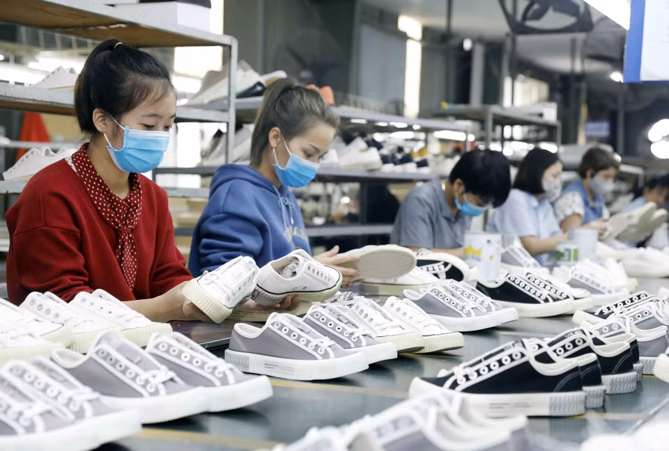 Con un impresionante intercambio mercantil con otros países, Vietnam ocupó el puesto 22 en el mundo en términos de volumen de negocios y capacidad de exportación, y el 26 en términos de comercio internacional (Foto: VNA)