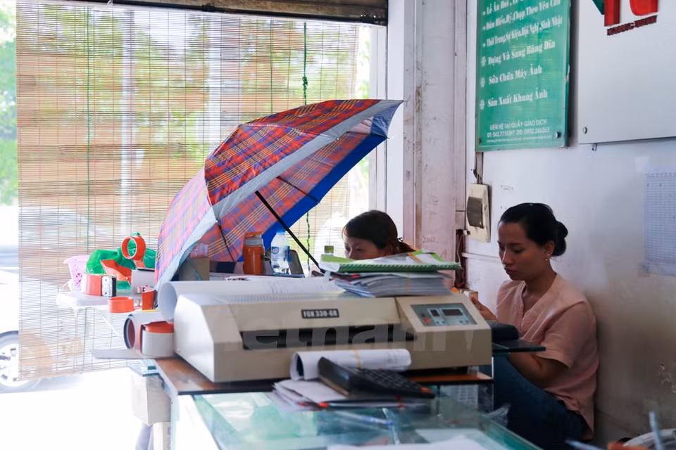 Nuevo invento contra el calor en la oficina de trabajo (Fuente: VNA)