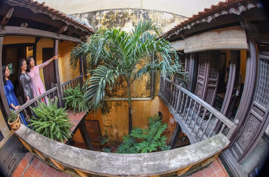 Con una arquitectura armónica, el ambiente dentro de la casa se mantiene fresco todo el año (Fuente: VNA)