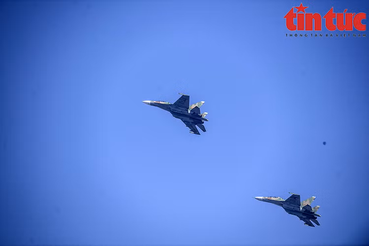 SU-30MK2, avión de combate moderno de la fuerza aérea vietnamita (Fuente: VNA)