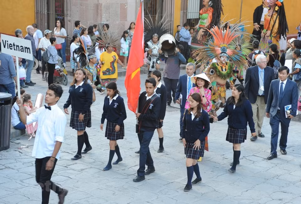 La delegación vietnamita participa en el desfile (Fuente:VNA)