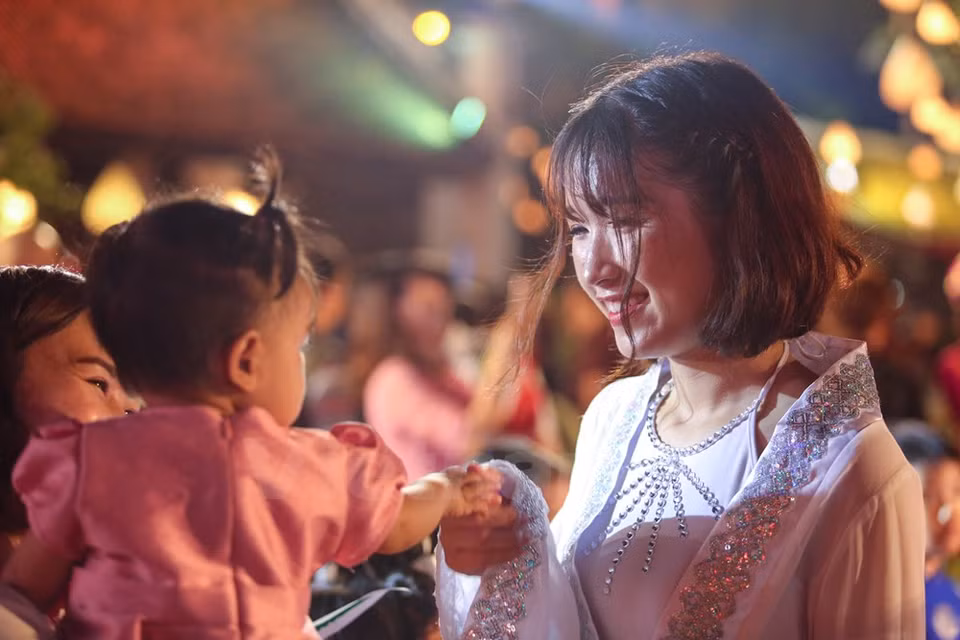 Tanto niños como adultos disfrutaron de momentos inolvidables (Fuente: VNA) 