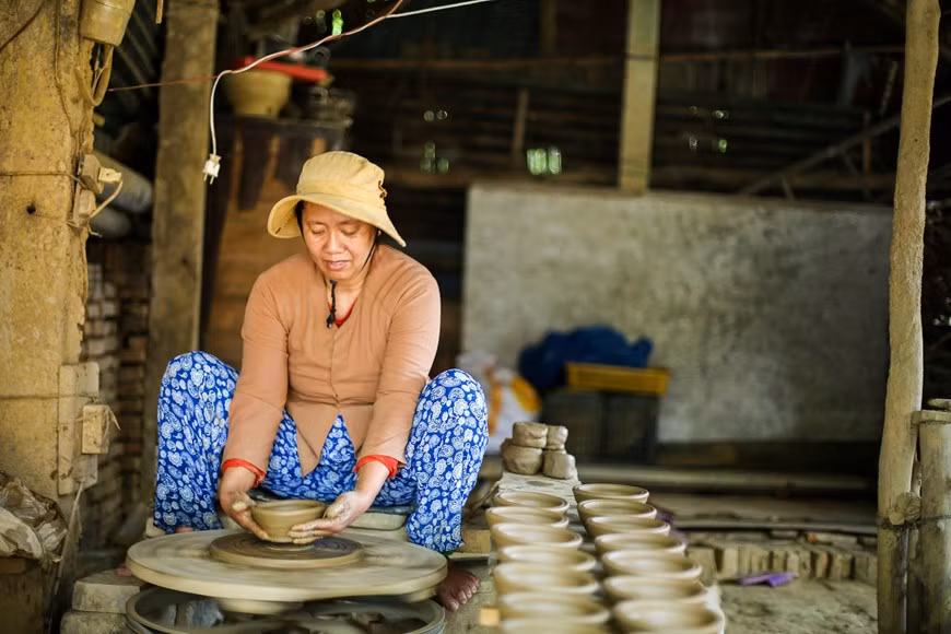 La cerámica de Thanh Ha se hornea completamente con una estufa de leña tradicional. (Foto: Vietnam +)
