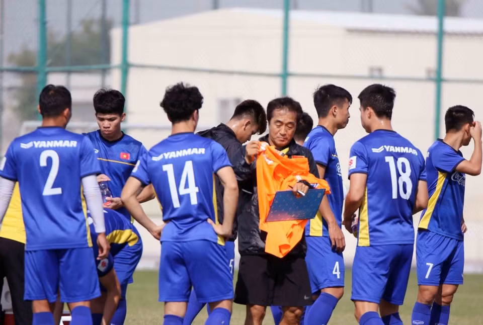 Selección de fútbol de Vietnam se prepara para Copa Asiática 2019, que tendrá lugar este mes en los Estados Árabes Unidos (Fuente:VNA)