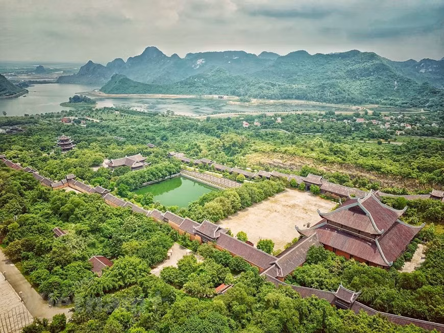 El complejo de la pagoda de Bai Dinh tiene la mayor superficie en Vietnam con 539 hectáreas, incluidas 27 hectáreas de la antigua pagoda homónima y 80 hectáreas de la nueva construida en 2003 (Foto: Vietnamplus)